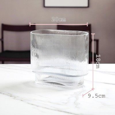 Bình thuỷ tinh cắm hoa kẻ sọc trang trí