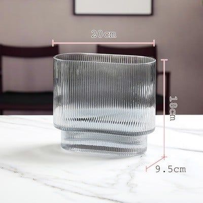 Bình thuỷ tinh cắm hoa kẻ sọc trang trí