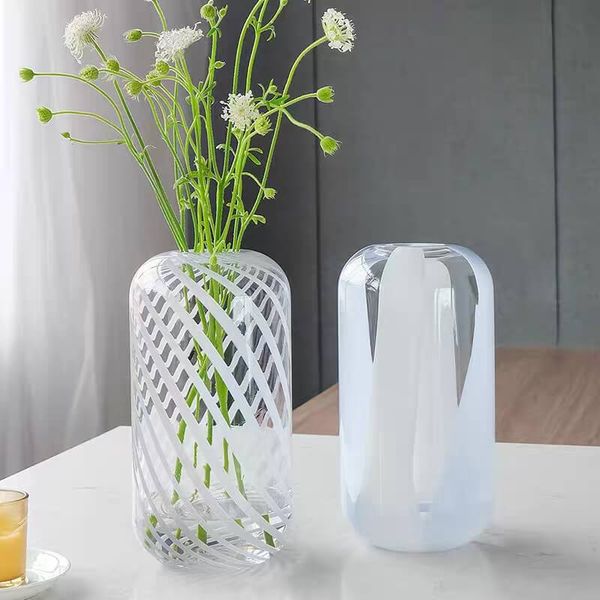 Bình thuỷ tinh vân sọc trắng Bắc Âu