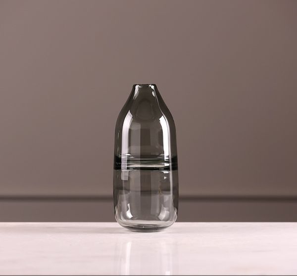 Bình thủy tinh xám Bắc Âu