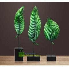 Bộ lá cây viền vàng trang trí