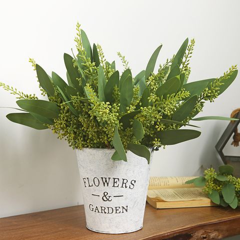 Bó lá bạch đàn giả có hoa