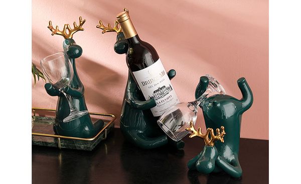 Bộ tượng tuần lộc sứ để rượu vang