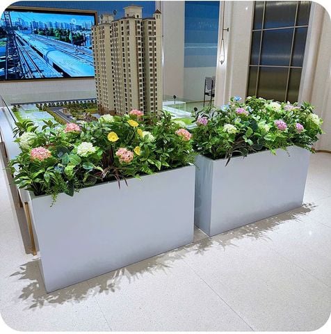 Bồn cây hoa giả trang trí