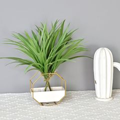 Bụi cỏ lan thảo giả trang trí