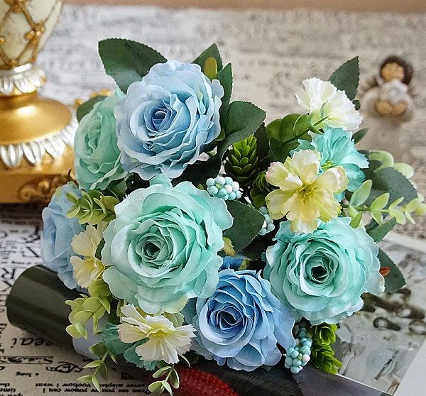 Bụi hoa hồng cánh xoăn vải Châu Âu