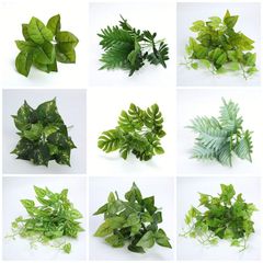 Bụi lá cây giả làm tiểu cảnh trang trí