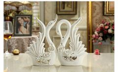 Cặp thiên nga sứ viền vàng trang trí