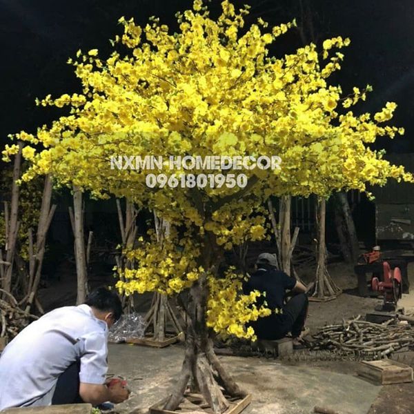 Cây mai giả trang trí tết