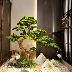Cây tùng bonsai giả trang trí trong nhà