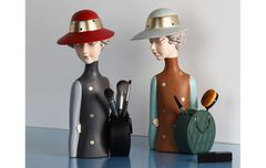 Tượng cô gái Bắc Âu đội nón