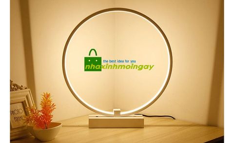 den-doc-sach-tron-bac-au