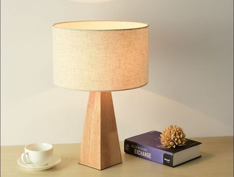 Đèn ngủ để bàn chân gỗ tam giác MS02