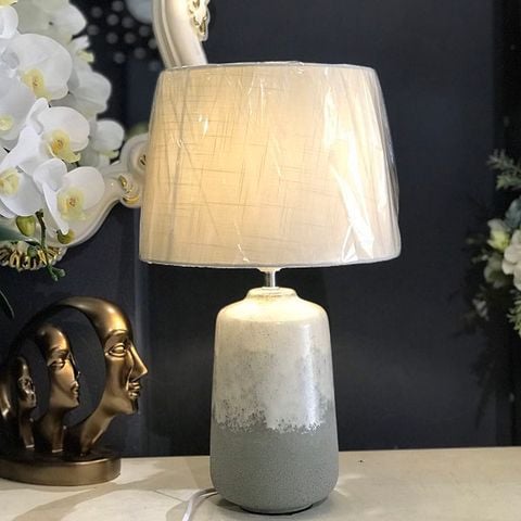 đèn ngủ để bàn thân sứ NV4001