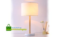 Đèn ngủ thân gỗ cao