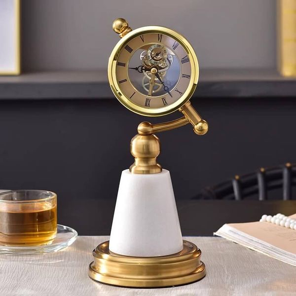 Đồng hồ để bàn chân đá cao cấp