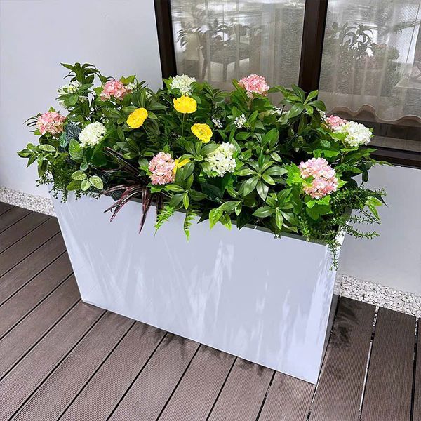 Bồn cây hoa giả trang trí