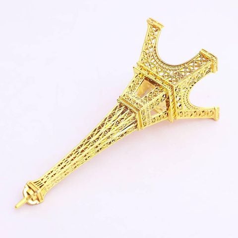 Tháp Eiffel mạ vàng trang trí
