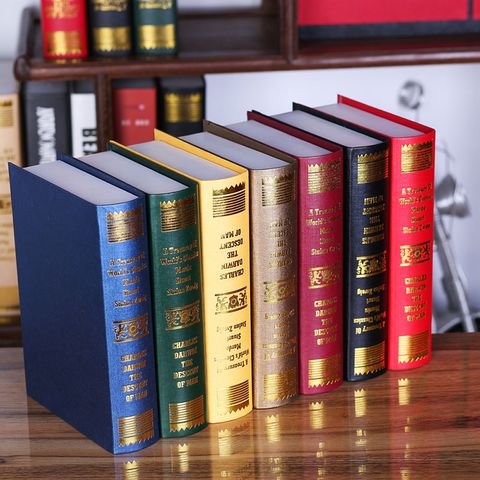 sách mô hình cổ điển vân vàng trang trí