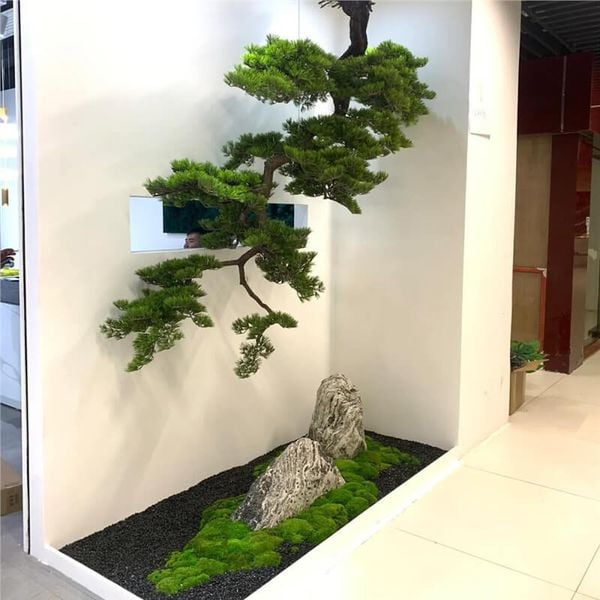 Cây tùng giả treo tường trang trí