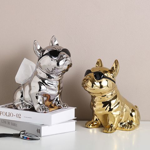 Tượng chó pug đeo kính đựng khăn giấy trang trí bàn ăn, bàn sofa