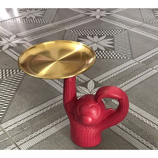 Tượng chú khỉ bê mâm trang trí