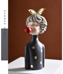 Tượng cô gái bubble trang trí