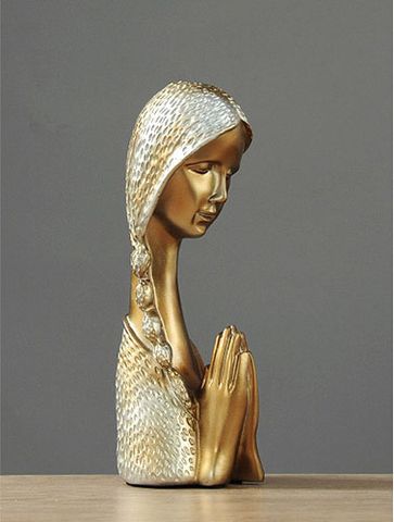 Tượng cô gái cầu nguyện trang trí