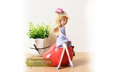 Tượng cô nàng dâu tây