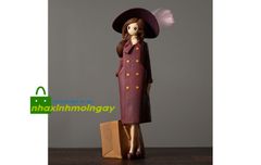 Tượng cô gái du lịch 3