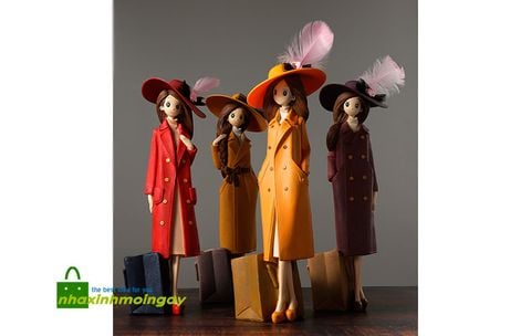 tuong-co-gai-du-lich-3