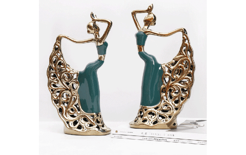 Tượng cô gái khiêu vũ váy xanh