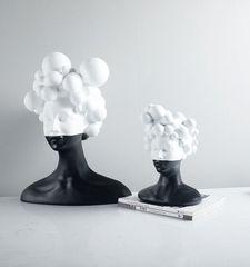 Tượng cô gái tóc mây bán thân