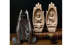 Tượng đôi bàn tay phật trang trí