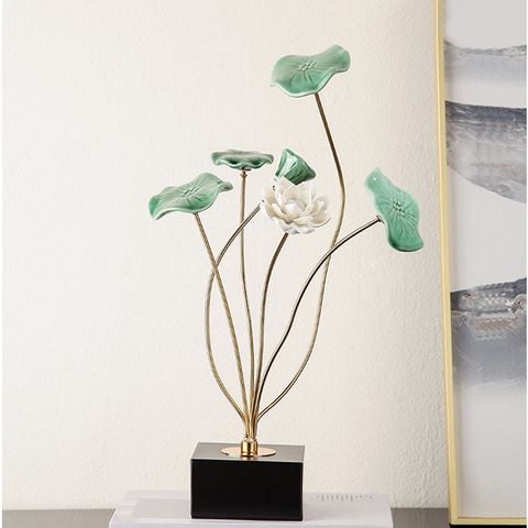 Tượng hoa sen để bàn trang trí