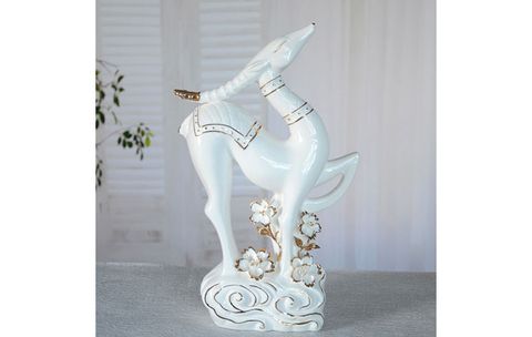 tuong-linh-duong-su-trang-tri-phong-khach