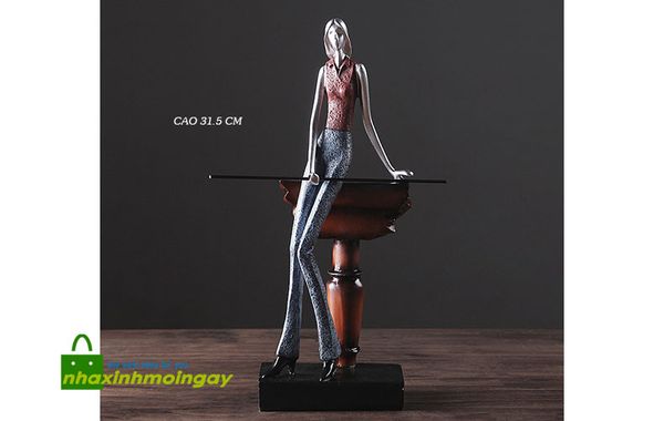 Tượng trang trí người chơi bida (billard)