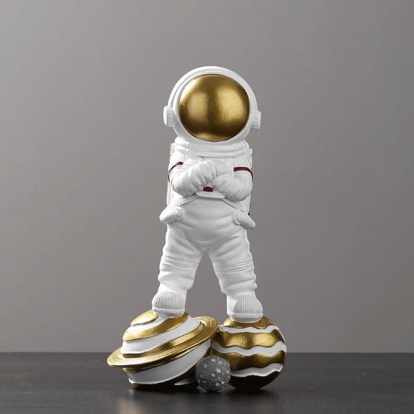 Tượng phi hành gia decor bàn làm việc