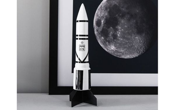 Mô hình phi thuyền không gian trang trí