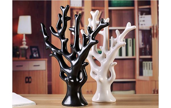 Tượng san hô sứ đen trắng trang trí