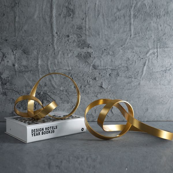 Vòng tròn Möbius nghệ thuật trang trí