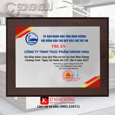 Bảng biểu trưng tri ân nhà tài trợ