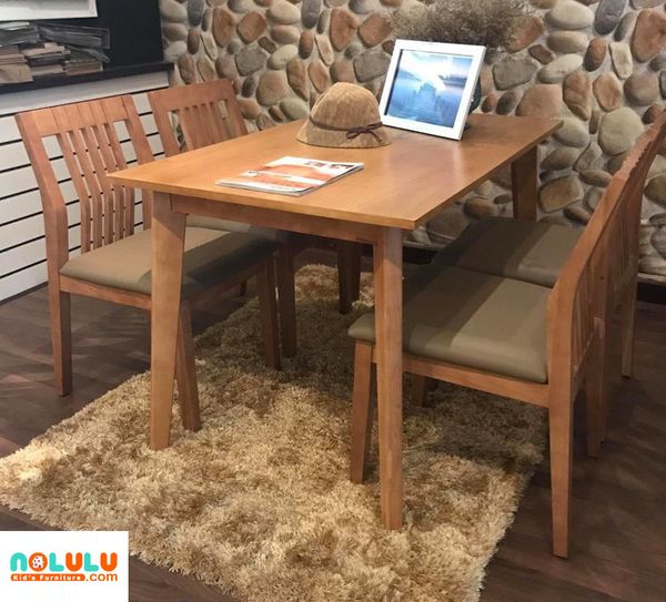 Bộ Bàn Ăn BINGO 4 Ghế Gỗ Tự Nhiên