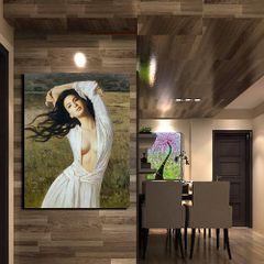 ranh treo tường phòng ngủ cô gái