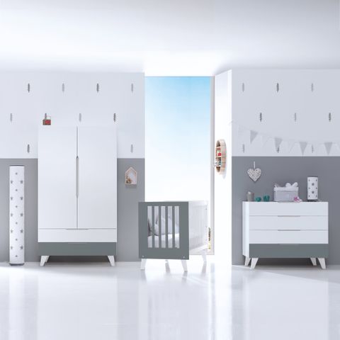 Tủ Quần Áo JOY-04 Cánh Mở Chân Gỗ Cho Bé