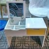 Bàn Trang Điểm Ngồi Bệt Thông Minh với thiết kế nhỏ gọn cho góc trang điểm hiện đại, gọn gàng - GP69