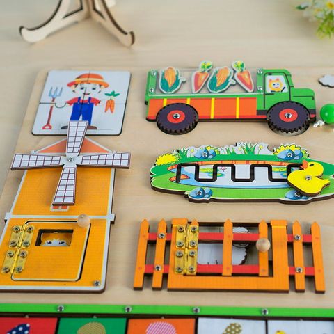 Bảng Bận Rộn Đồ Chơi Nông Trại Thông Minh Gỗ Polywood Cao Cấp IGEA- 60 x 38 x 8 cm- Nhà máy IGEA- TOY11 - Hết hàng