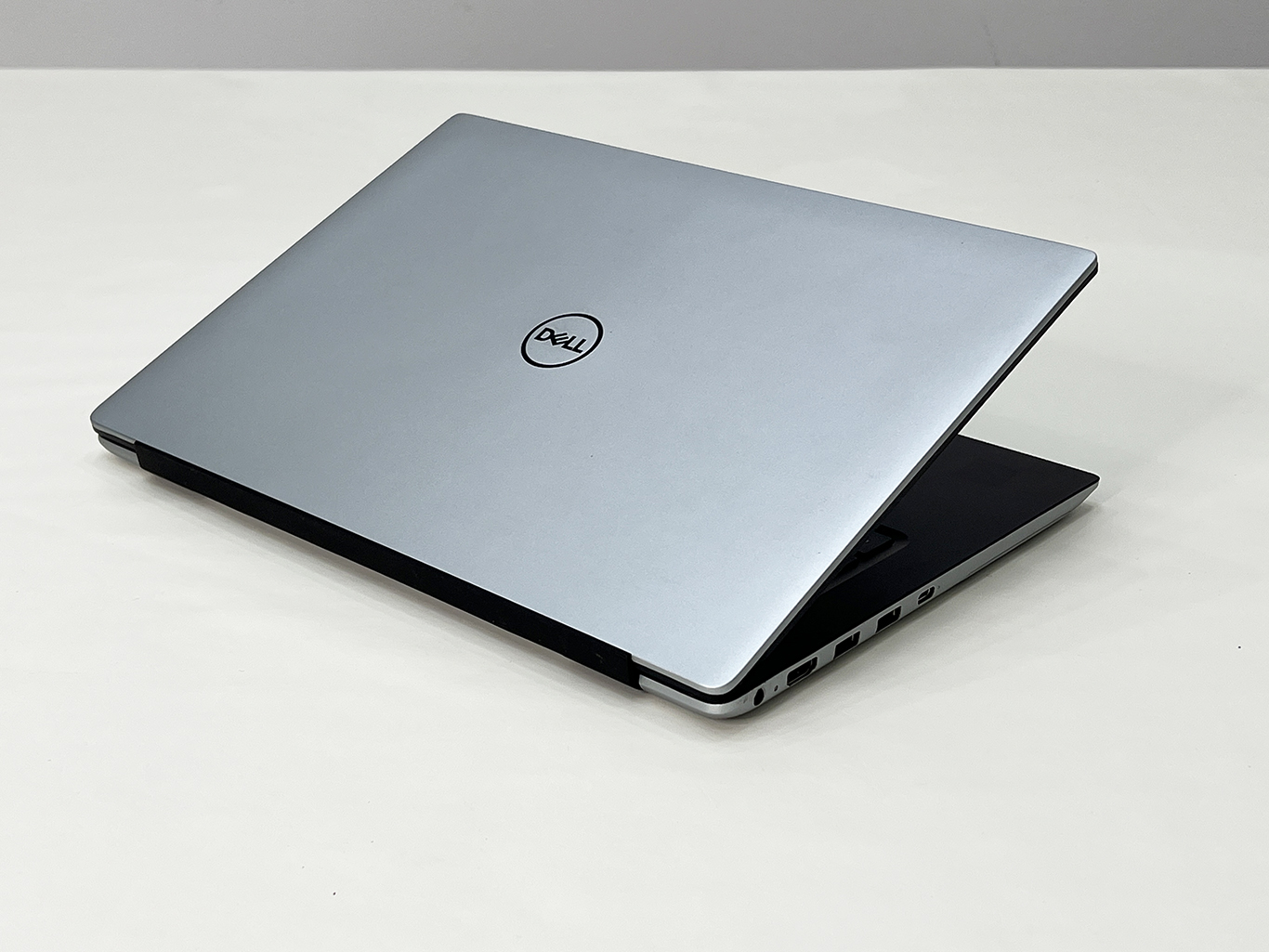 Dell Vostro 5490 Core i5-10210u 8GB 256B MX250 FHD – EDG.VN