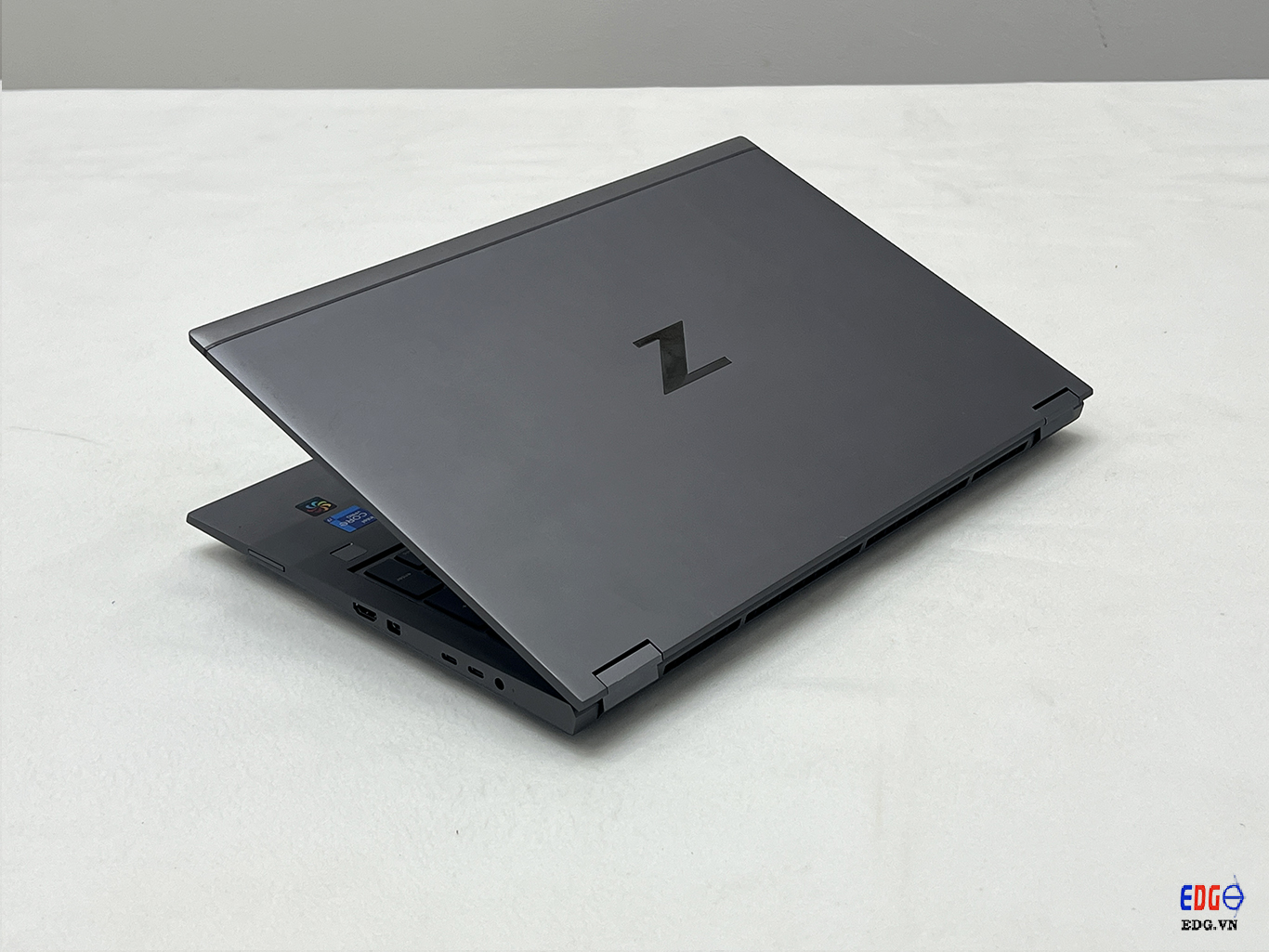 HP Zbook FURY 15G8 Core i7-11850H 32GB 512GB RTXA3000 4K