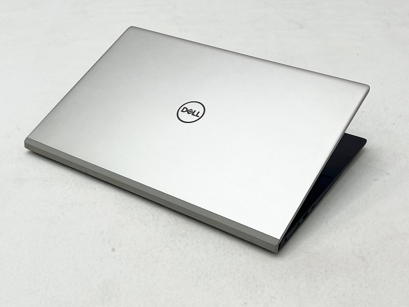 Dell Vostro 5502 11世代 i5‐1135G7 16GB FHD Dell Vostro 5502 i5-1135G7/16GB/512/Win10P - Laptopy 15